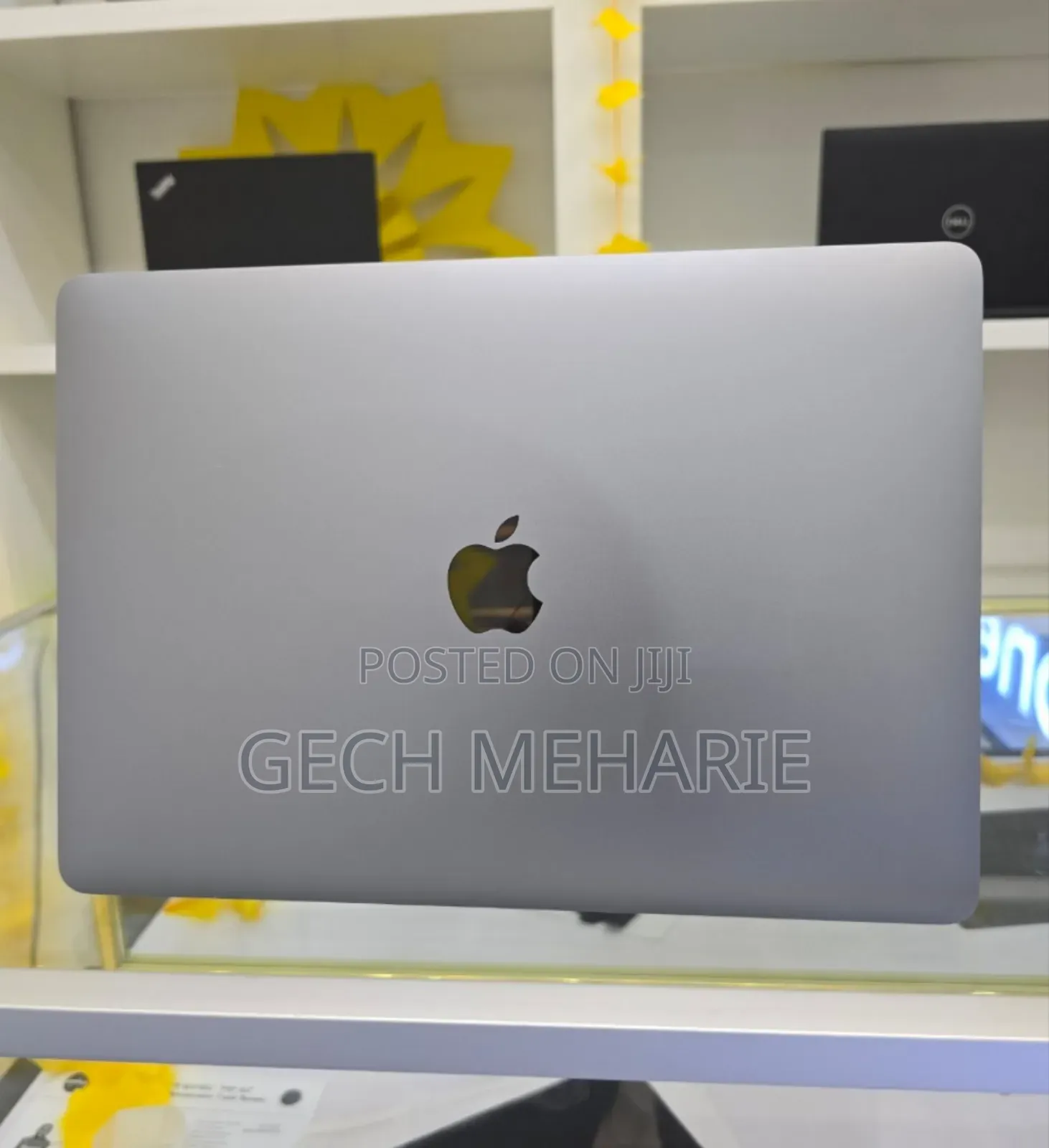 New Laptop Apple MacBook Pro 2020 8GB Apple M1 Pro SSD 256GB