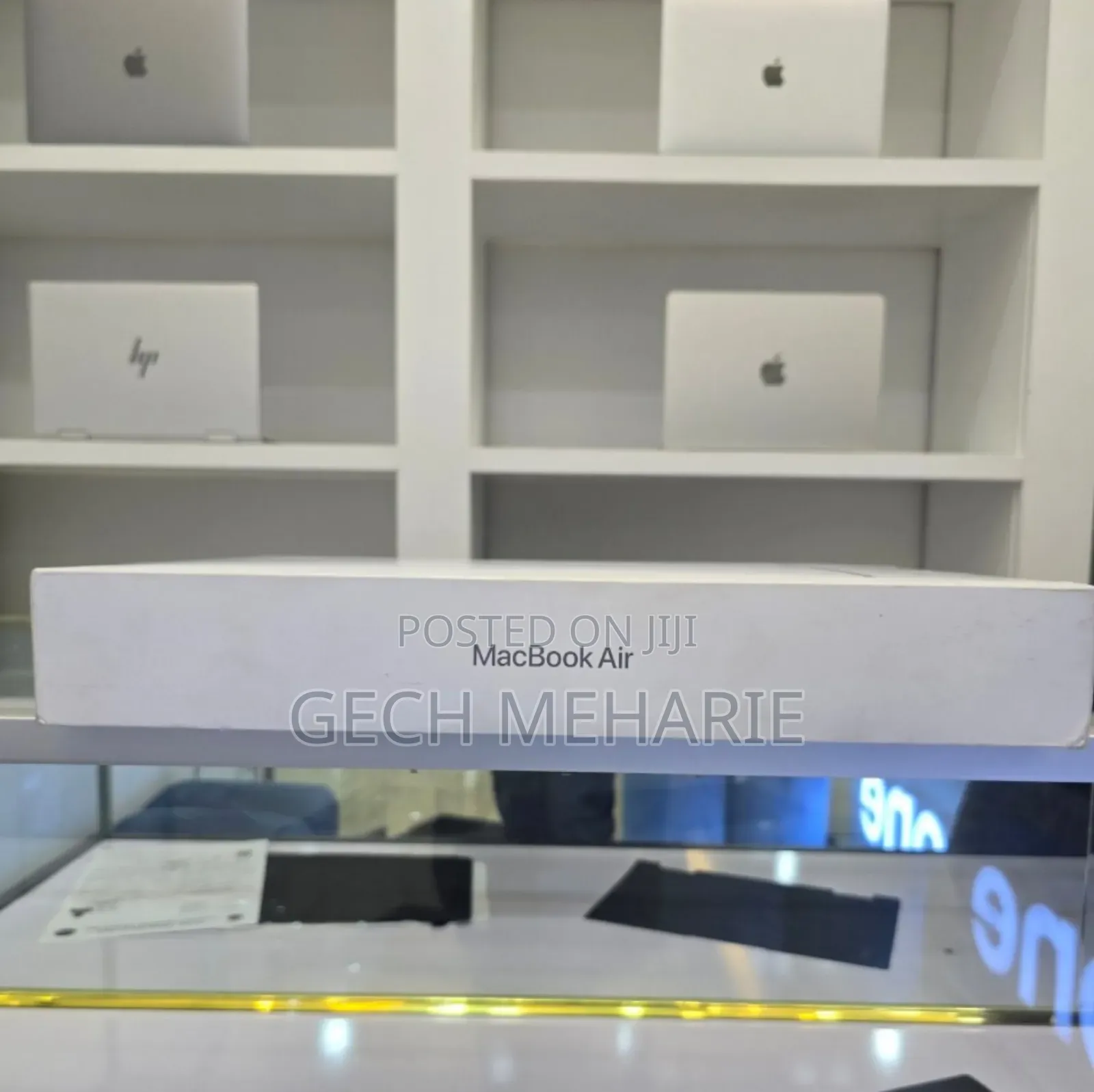 New Laptop Apple MacBook Pro 2023 M3 14-Inch 8GB Apple M3 SSD 256GB