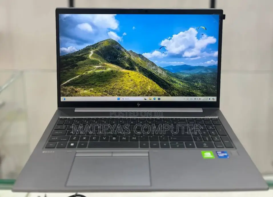 New Laptop HP ZBook 15 16GB Intel Core I7 SSD 512GB