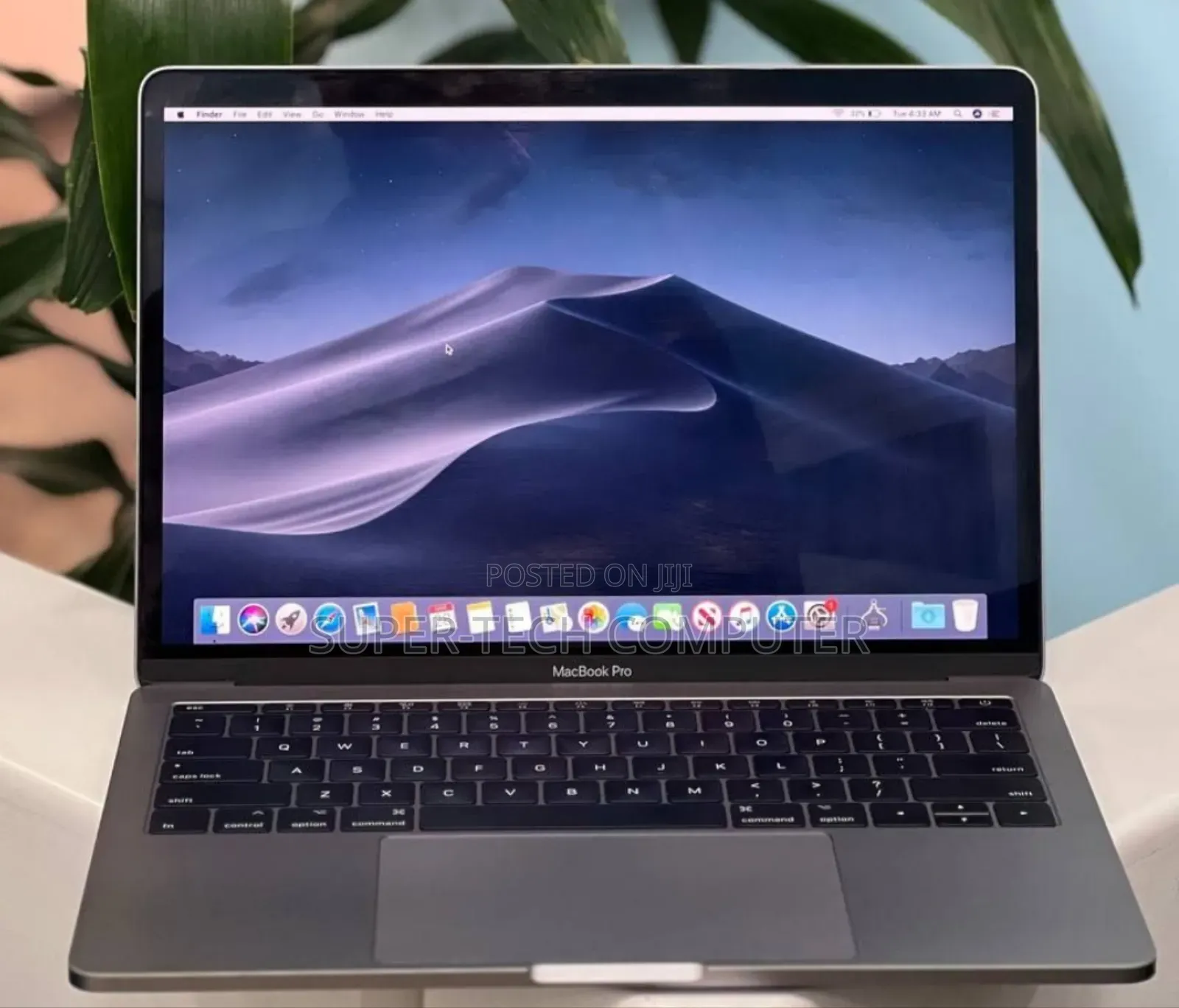 New Laptop Apple MacBook Pro 2017 8GB Intel Core I5 SSD 256GB