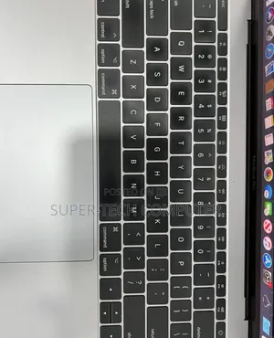 New Laptop Apple MacBook Pro 2017 8GB Intel Core I5 SSD 256GB