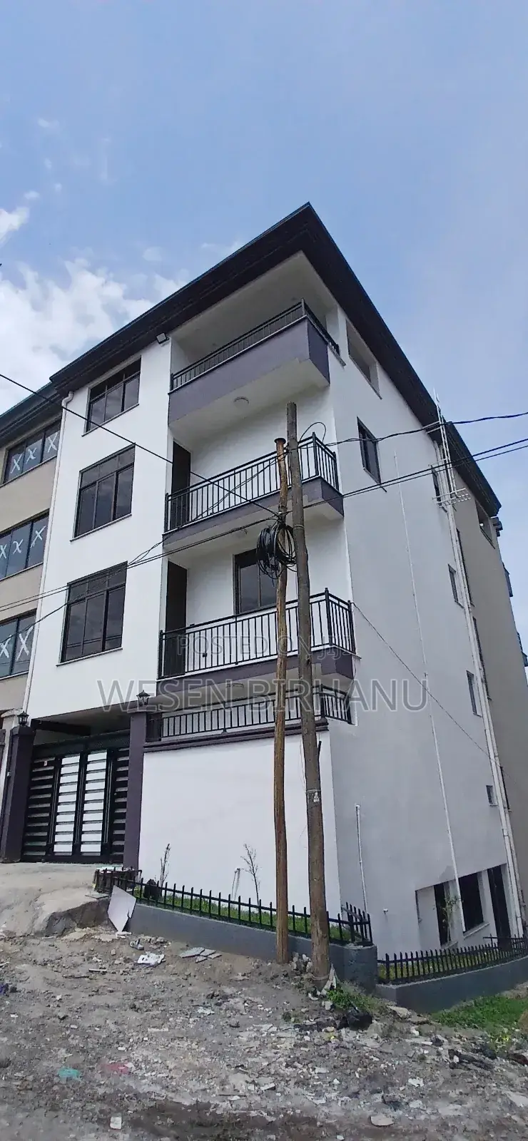 6bdrm House in Sebehulet 72, Bole for sale