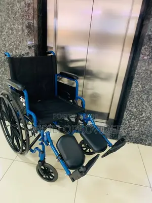 Drive Medical BLS18FBD-ELR Blue Lightweight Wheelchair