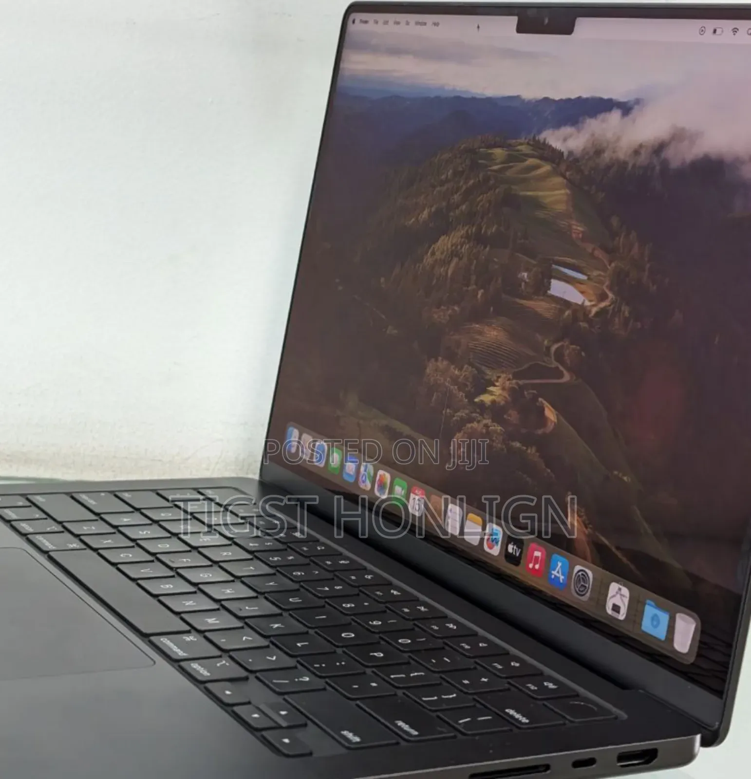 New Laptop Apple MacBook Pro 18GB Apple M3 SSD 512GB