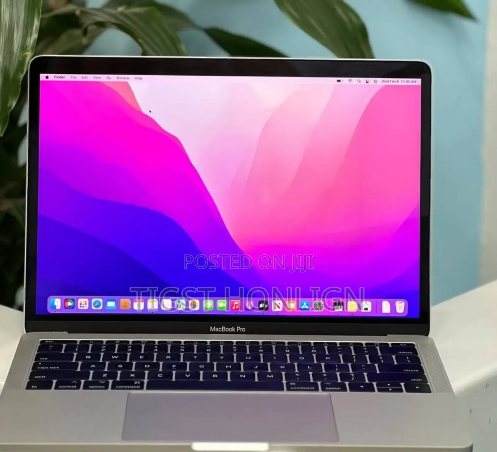 New Laptop Apple MacBook Pro 2017 8GB Intel Core I5 SSD 256GB