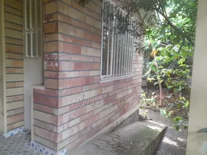 15bdrm House in Adama for sale