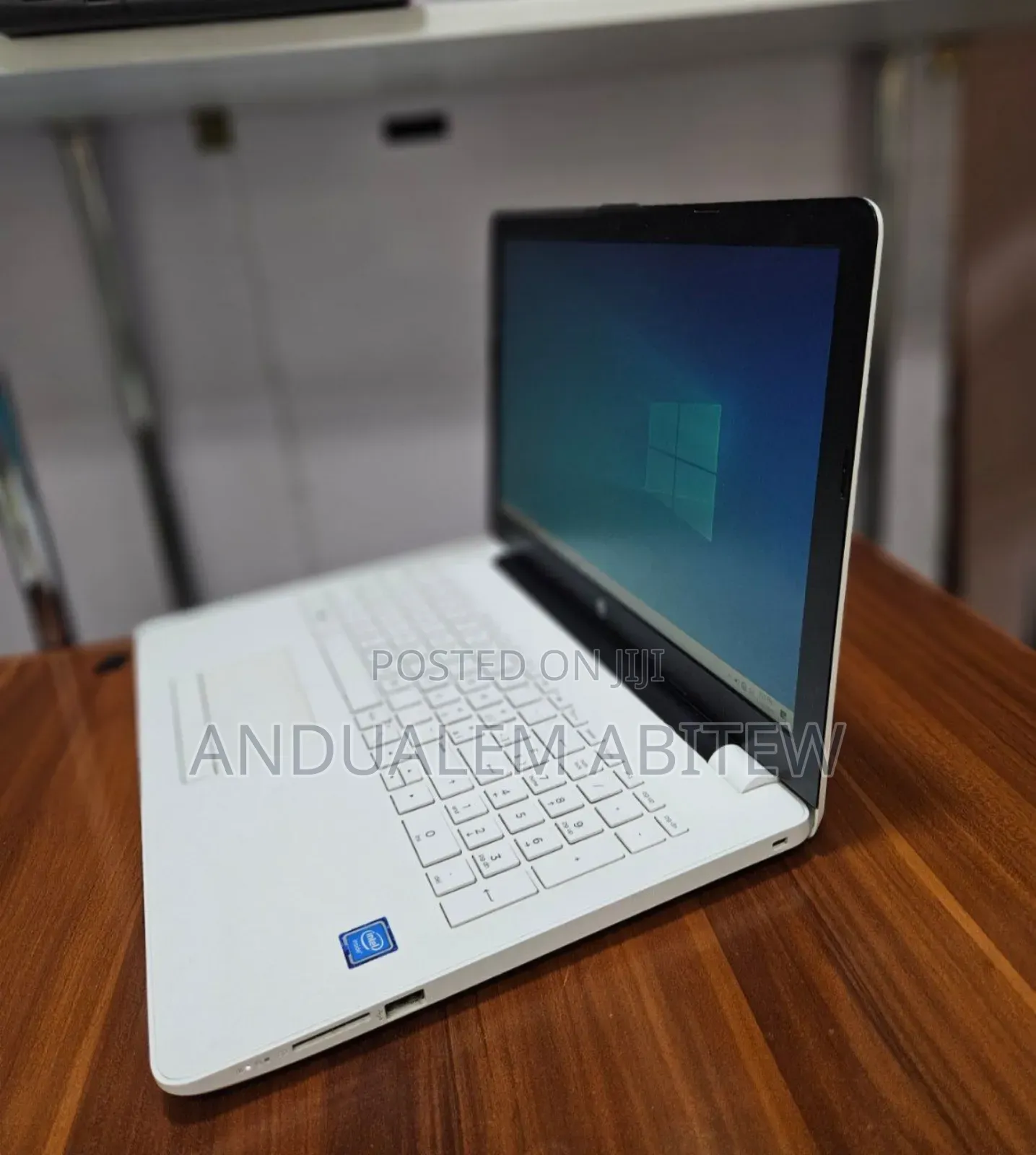 New Laptop HP Stream Notebook 4GB Intel Pentium HDD 1T