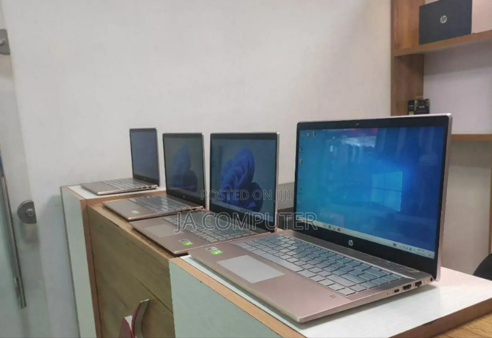 New Laptop HP Pavilion 15 16GB Intel Core I5 SSHD (Hybrid) 750GB