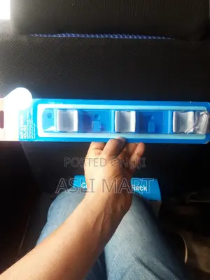 Mop and Broom Holder የመጥረጊያ እና መወልወያ መስቀያ 3 Holder 2 Hooks