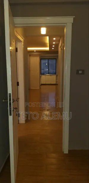 2bdrm Apartment in የሚሸጥ አፓርታማ ፀሀይ ሪልስቴት, Bole for sale