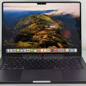 New Laptop Apple MacBook 18GB Apple M3 Max SSD 512GB