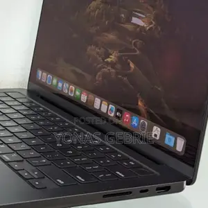 New Laptop Apple MacBook 18GB Apple M3 Max SSD 512GB