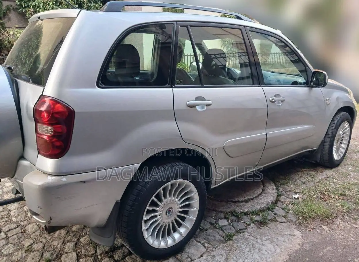 Toyota RAV4 1.8 2004 Silver