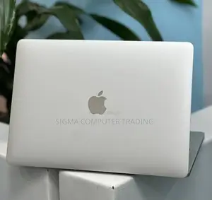 New Laptop Apple MacBook Pro 2017 8GB Intel Core I5 SSD 256GB