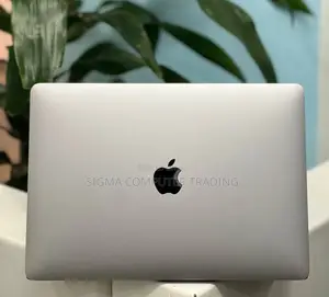 Photo - New Laptop Apple MacBook Pro 2017 8GB Intel Core I5 SSD 256GB