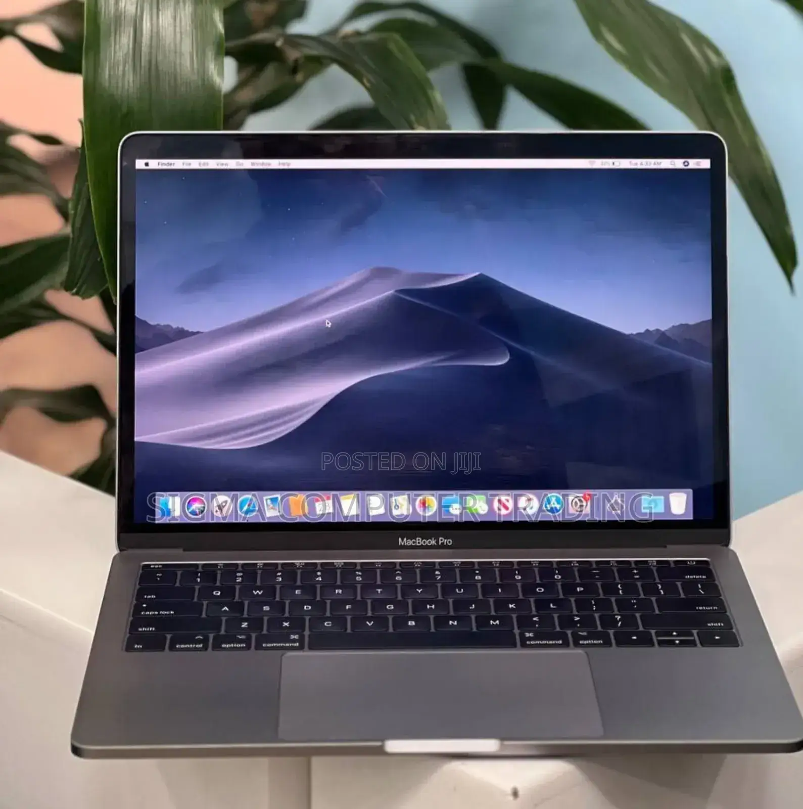 New Laptop Apple MacBook Pro 2017 8GB Intel Core I5 SSD 256GB