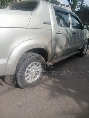 Toyota Hilux 2013 Silver