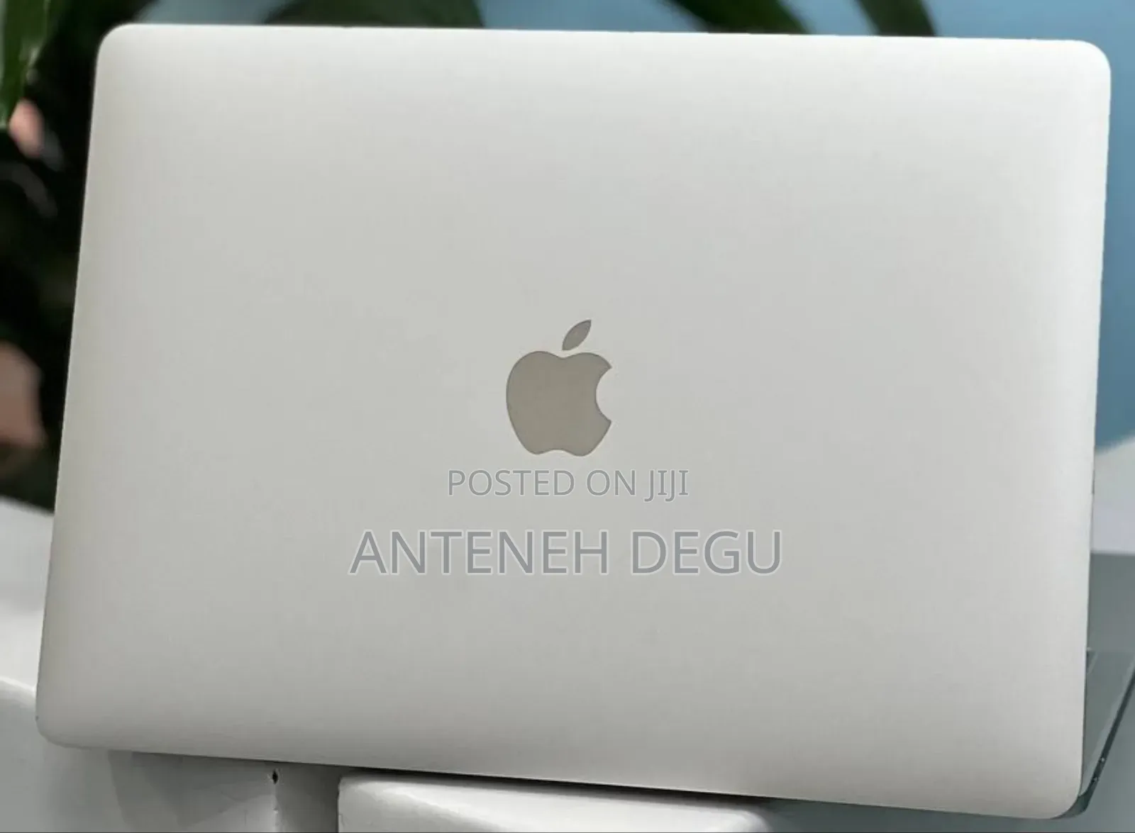 New Laptop Apple MacBook Pro 2017 8GB Intel Core I5 SSD 256GB