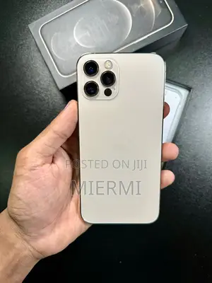Photo - Apple iPhone 12 Pro 512 GB Gold