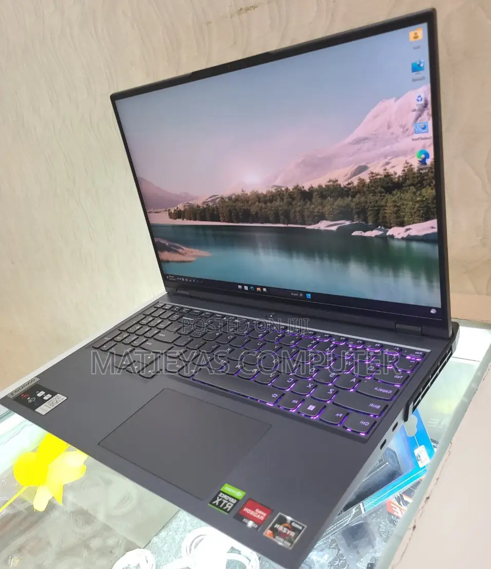 New Laptop Lenovo Legion 7 16GB AMD Ryzen 7 SSD 512GB