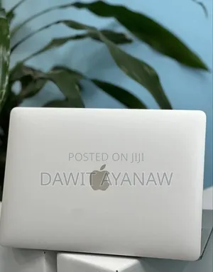 New Laptop Apple MacBook Pro 2017 8GB Intel Core I5 SSD 256GB