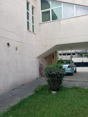 3bdrm Mansion in Yeka for sale