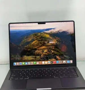 New Laptop Apple MacBook Pro 2023 M3 14-Inch 18GB Apple M3 SSD 512GB