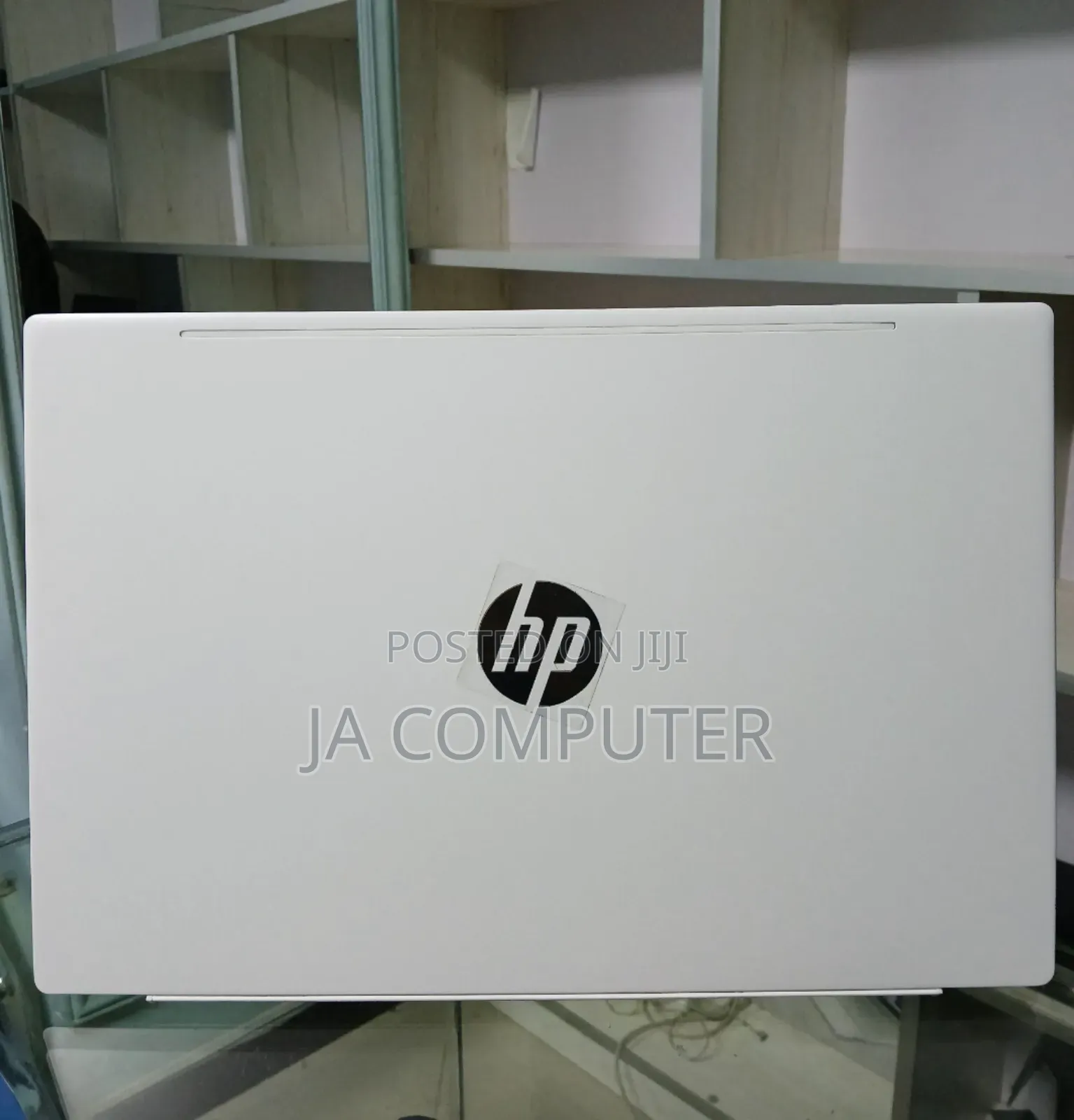 New Laptop HP Pavilion 15 8GB Intel Core I5 SSHD (Hybrid) 700GB