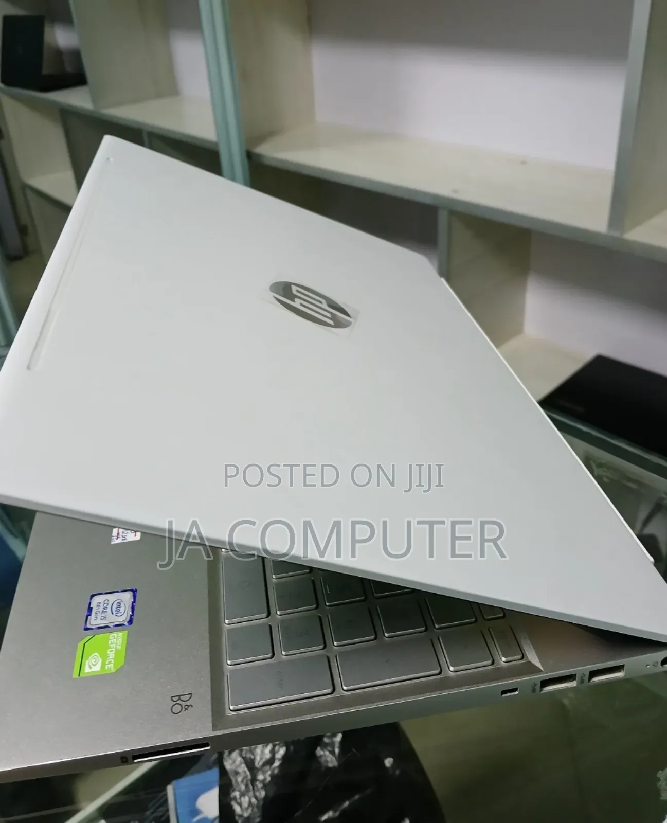 New Laptop HP Pavilion 15 8GB Intel Core I5 SSHD (Hybrid) 700GB