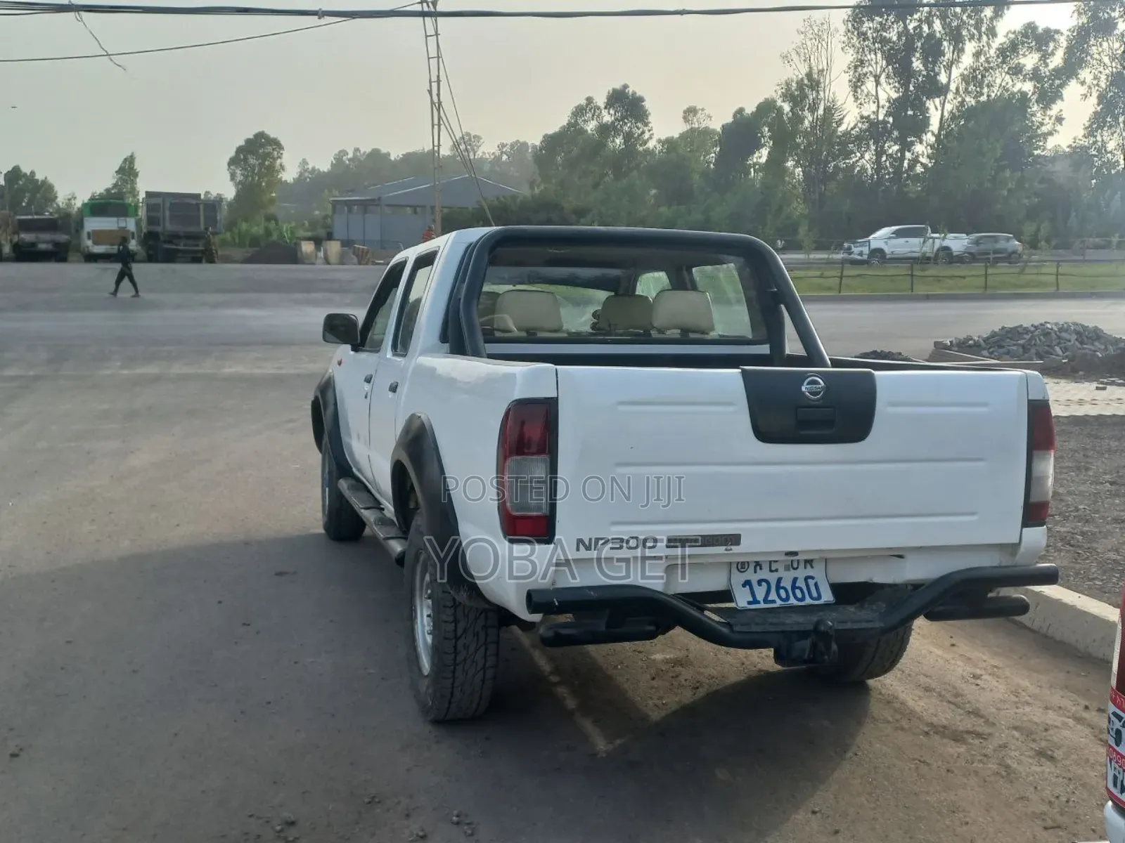 Nissan NP300 2400i Hi-Rider Double Cab 2010 White