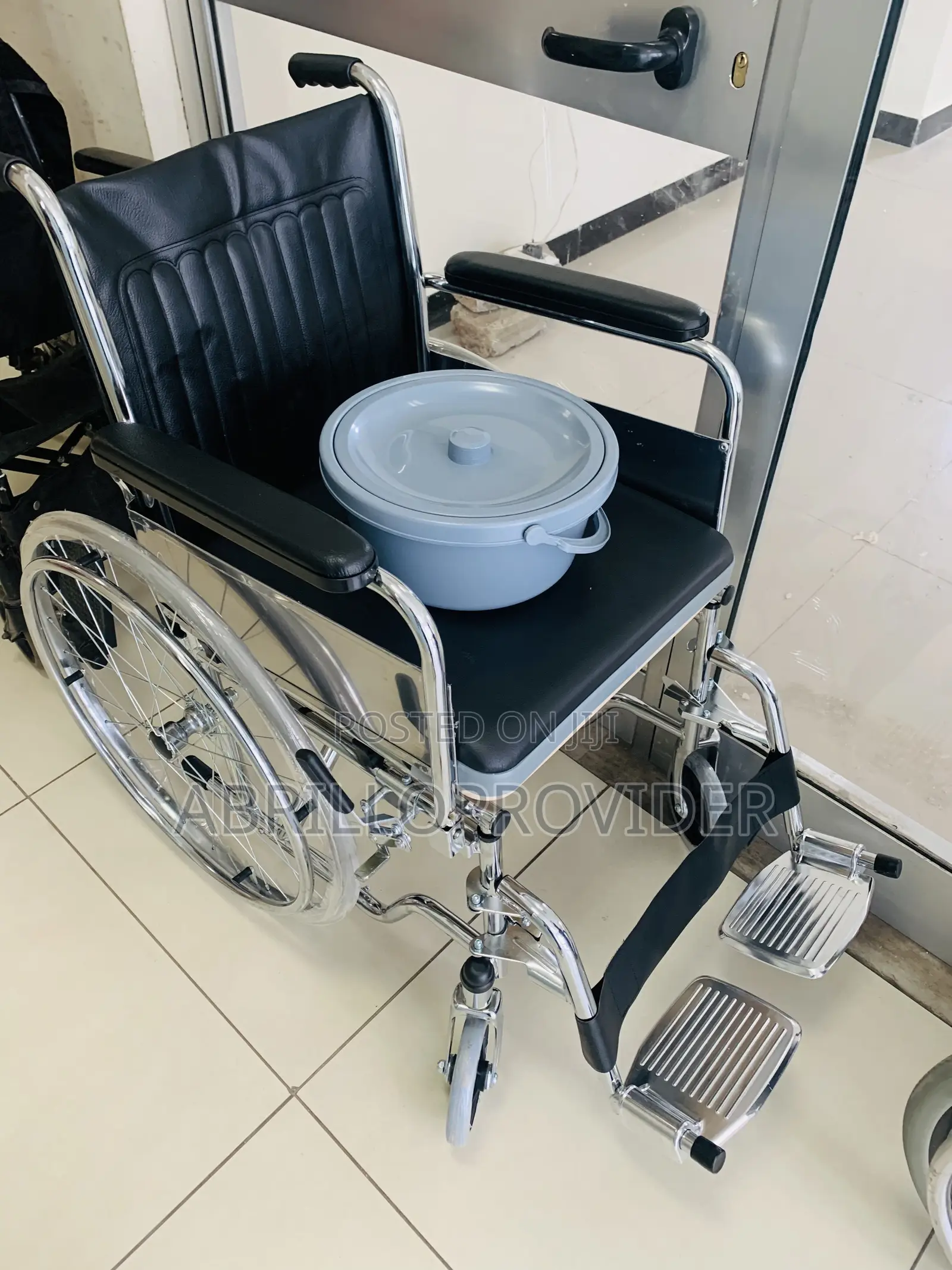 New Original Toilet Wheelchair From China Imported Wheel