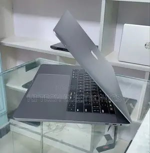 New Laptop Apple MacBook Pro 2019 32GB Intel Core I9 SSD 512GB