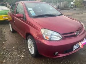 Toyota Platz 2005 Red
