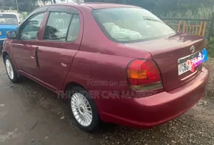 Toyota Platz 2005 Red
