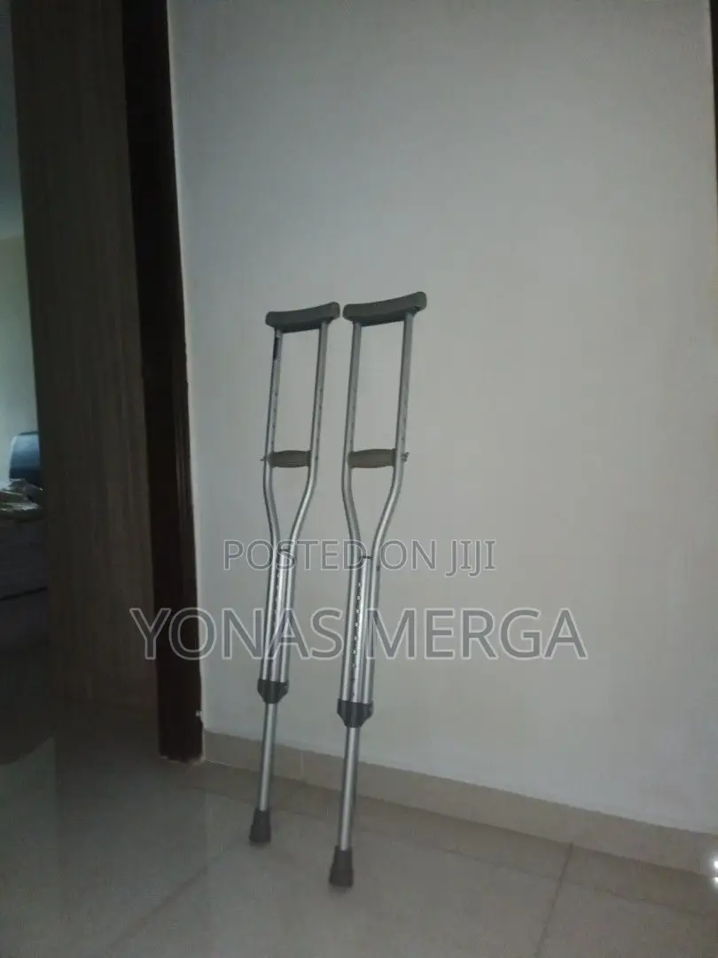Auxiliary Crutches፳°F Crutches፺₱ Crutches፲₶ Crunch፱৲ Cranch