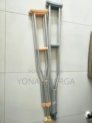 Photo - Auxiliary Crutches፲<>Crutches፭₠ Cranch፹∞ Crutches፴〖〗Crunch