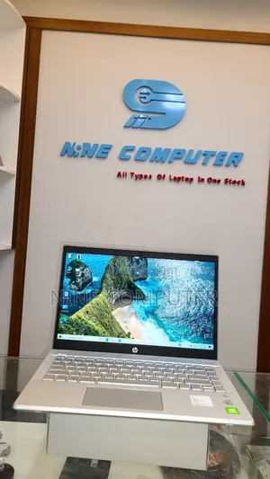 New Laptop HP 14z 16GB Intel Core I7 SSD 512GB