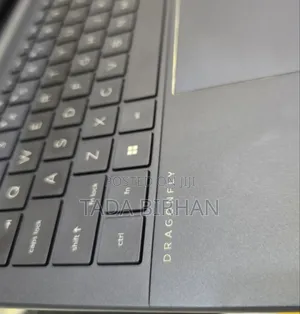 New Laptop HP Dragonfly Folio 16GB Intel Core I7 SSD 512GB