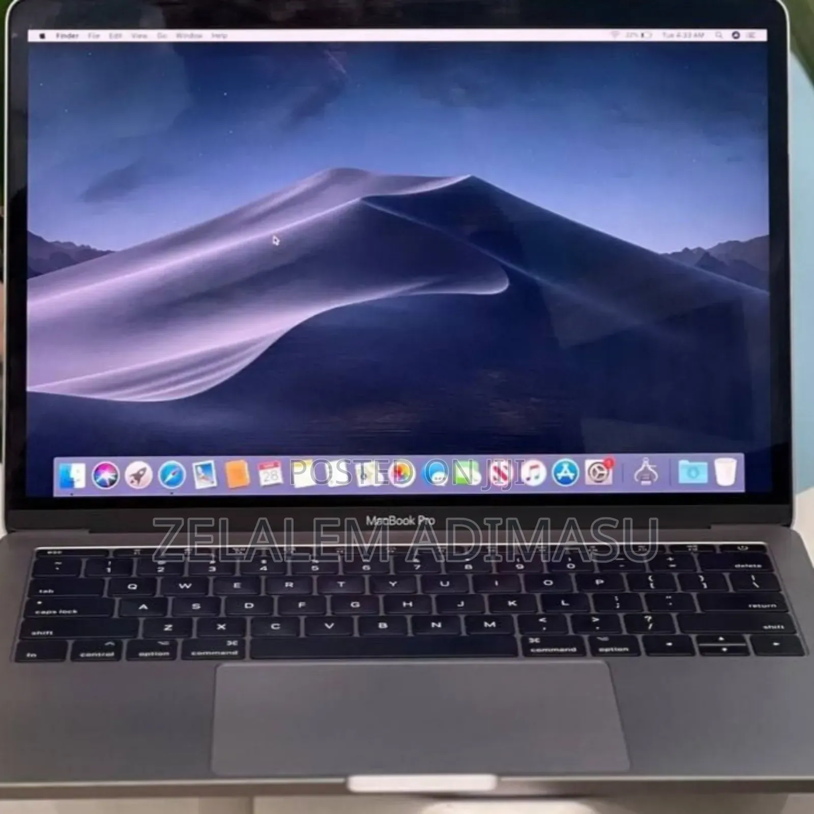 New Laptop Apple MacBook Pro 2017 8GB Intel Core I9 SSD 256GB
