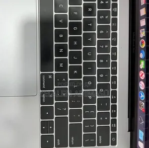 New Laptop Apple MacBook Pro 2017 8GB Intel Core I9 SSD 256GB