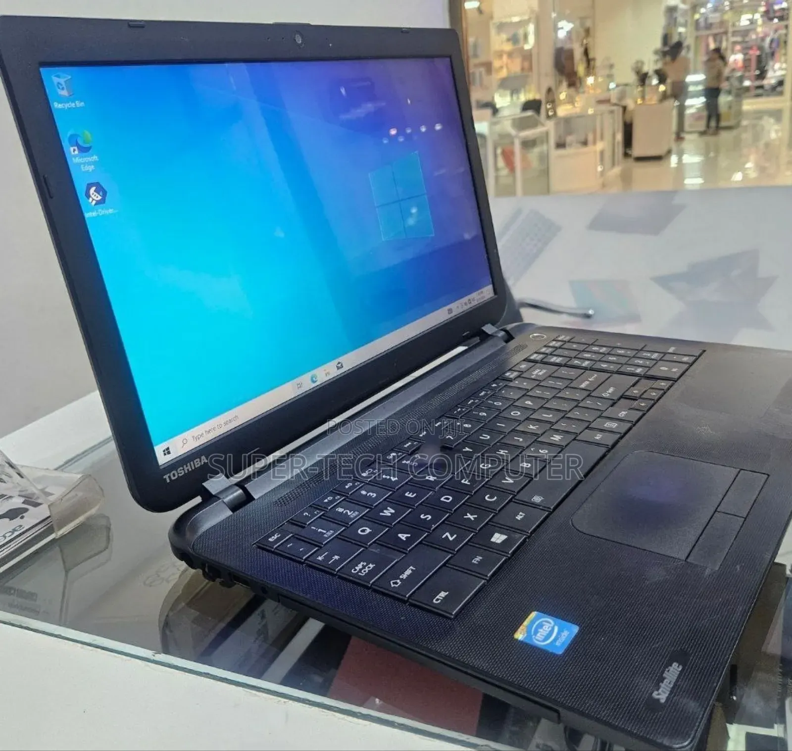 Laptop Toshiba Satellite C55 4GB Intel Celeron HDD 140GB