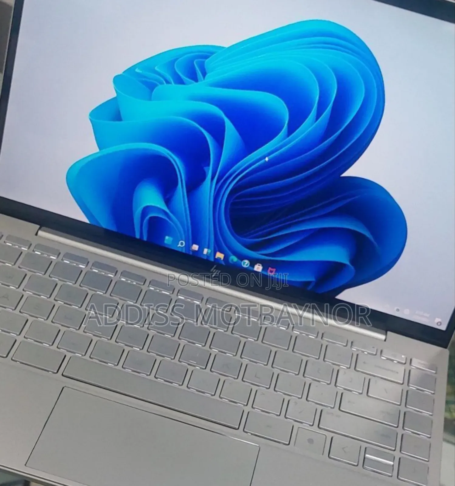 New Laptop HP Envy X360 8GB Intel Core I7 SSD 512GB