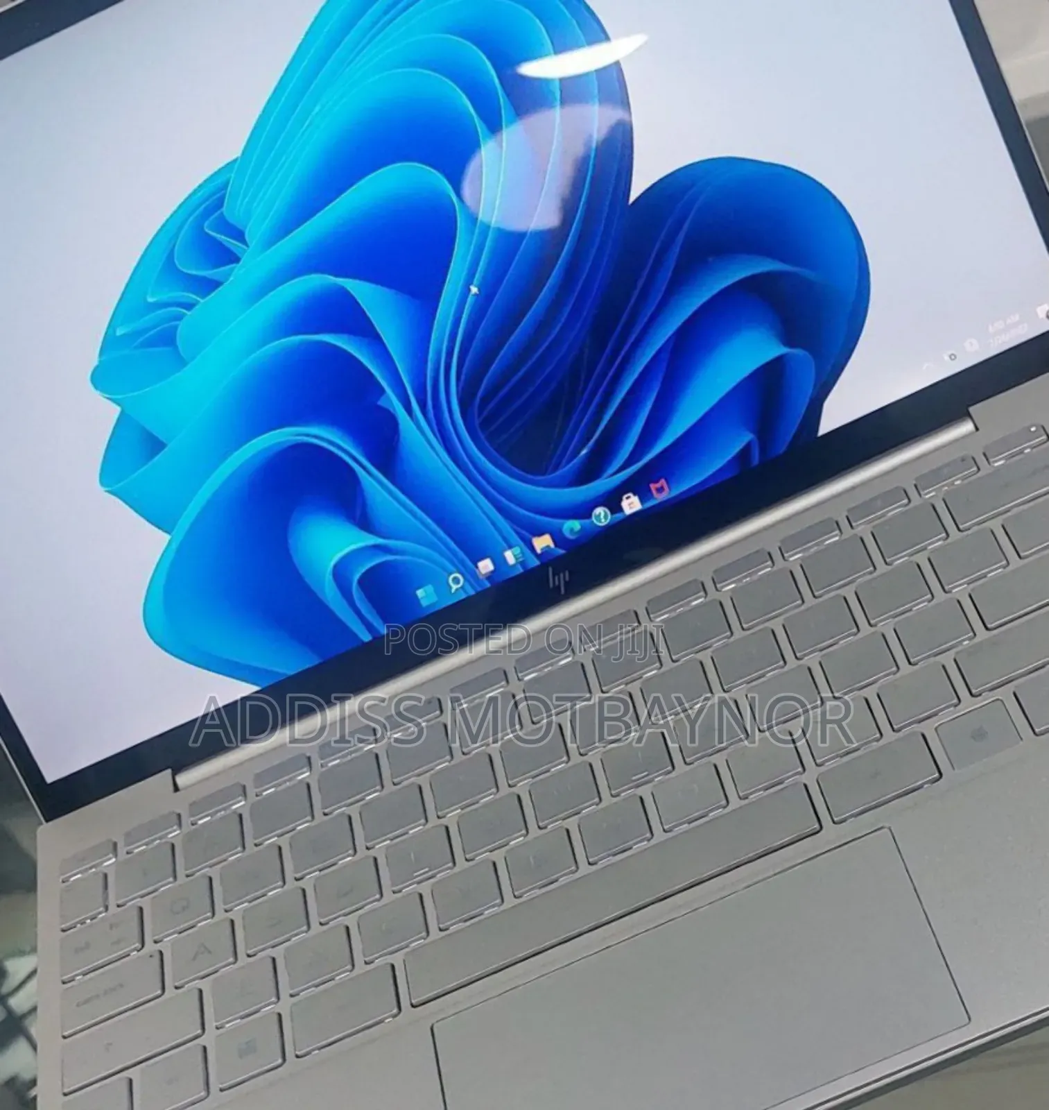 New Laptop HP Envy X360 8GB Intel Core I7 SSD 512GB