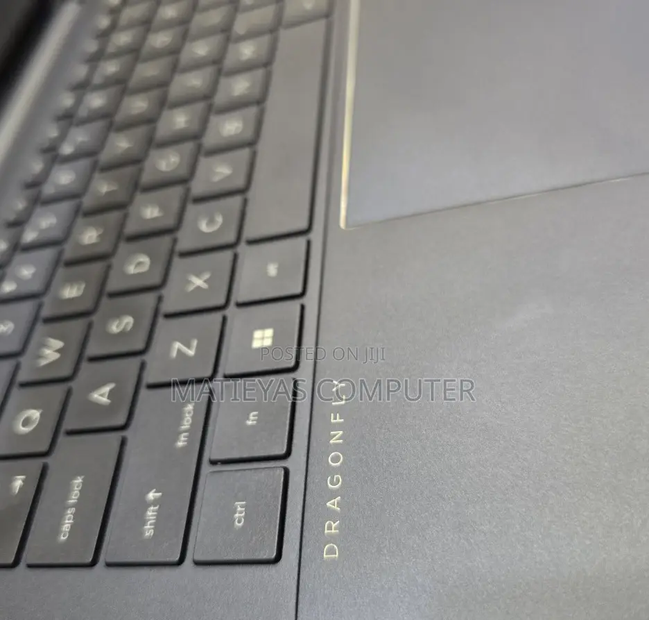 New Laptop HP Dragonfly G4 16GB Intel Core I7 SSD 512GB