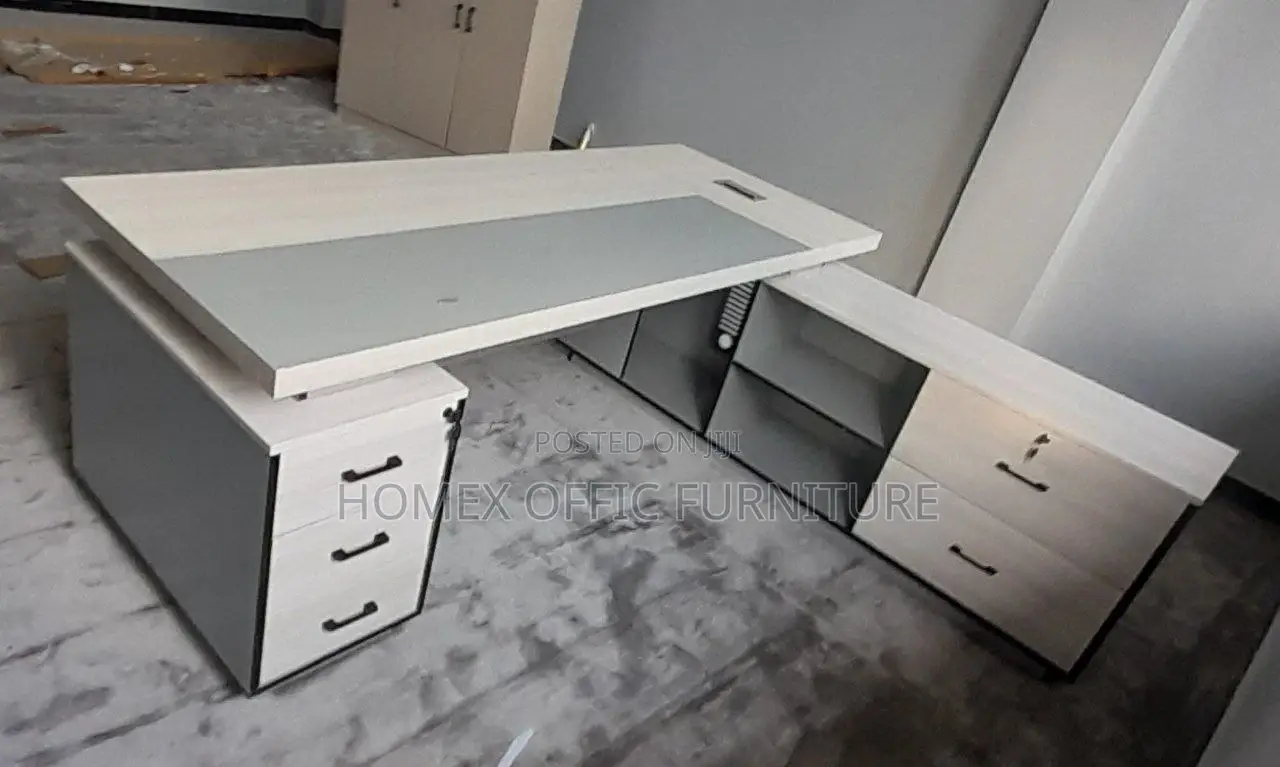 Office Furniture Managerial Table