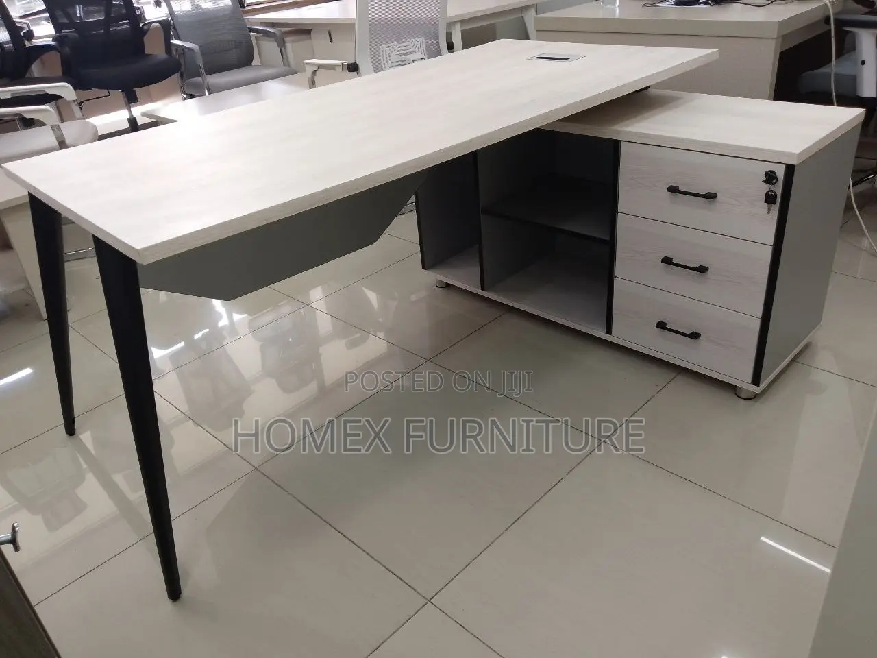 Office Furniture Table | Desk የ ቢሮ ፈርኒቸር ጠረጴዛ