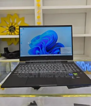 Photo - New Laptop HP Victus 16 16GB Intel Core i7 SSD 1T