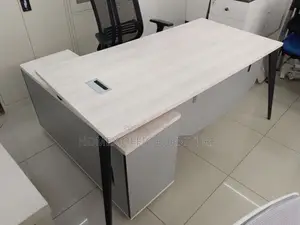 Photo - Office Managerial Table የቢሮ ዴስክ