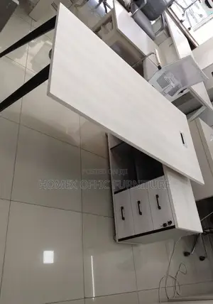 Office Managerial Table የቢሮ ዴስክ