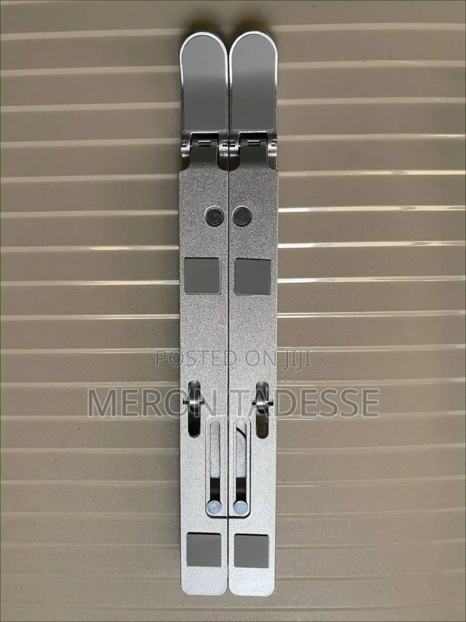 የብረት የላፕቶፕ ማስቀመጫ Steel Laptop Stand